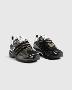 adidas Adistar Cushion Core Black/Dark Brown/Earth Strata- Sneakers