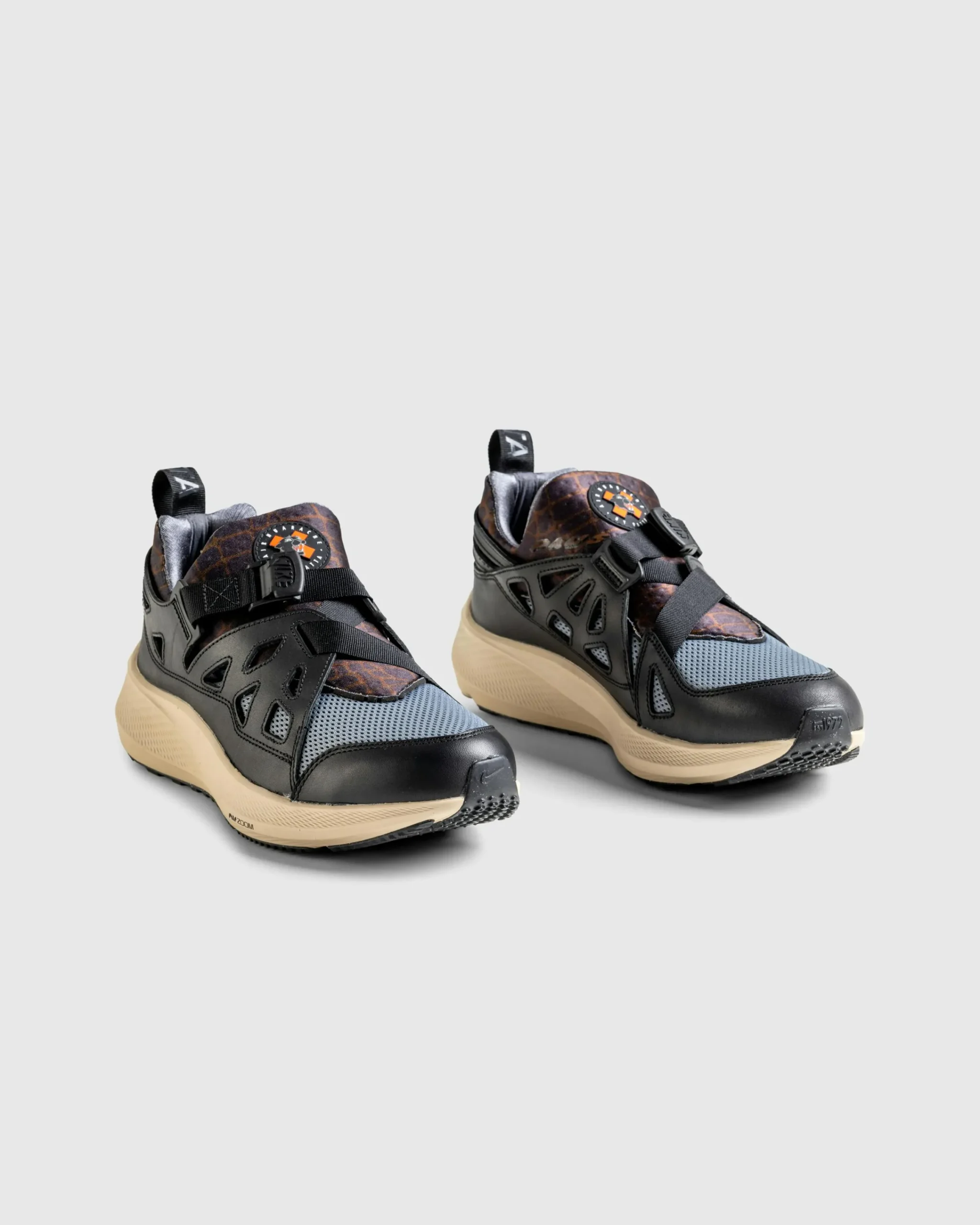 Nike Air Huarache 20Y24 Black/Cool Grey/Sanddrift- Sneakers