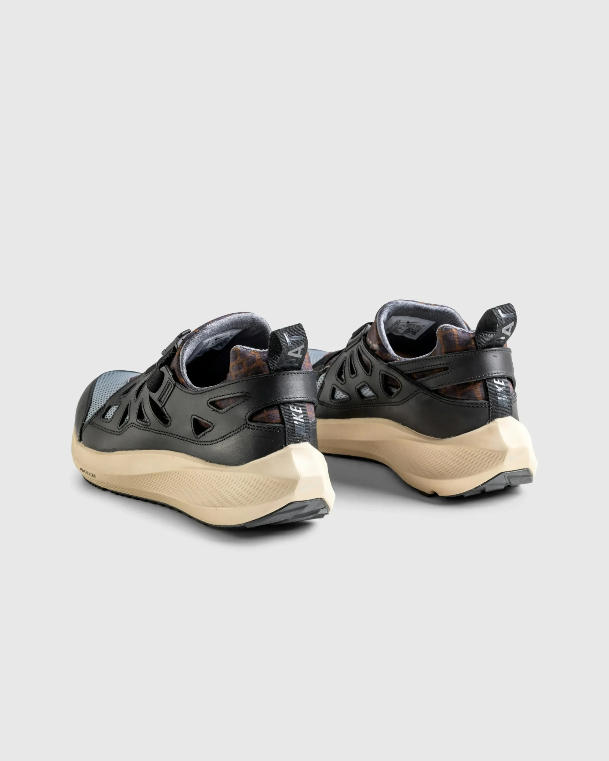 Nike Air Huarache 20Y24 Black/Cool Grey/Sanddrift- Sneakers