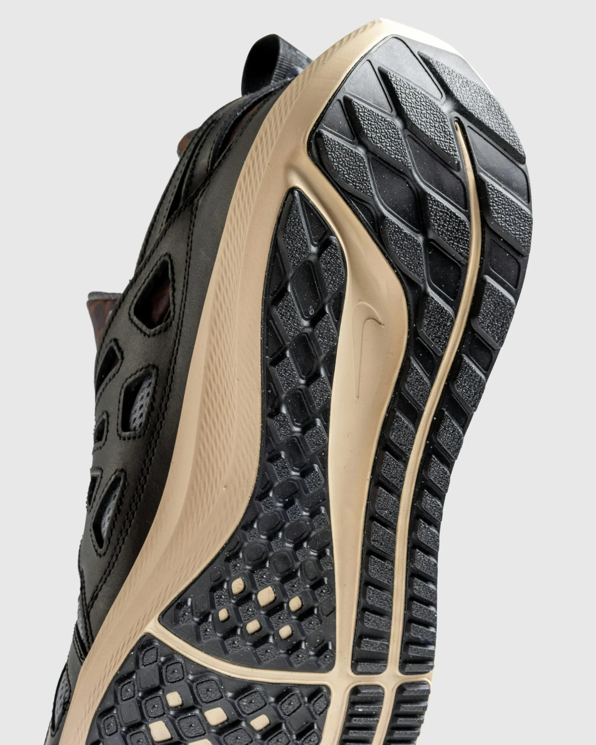 Nike Air Huarache 20Y24 Black/Cool Grey/Sanddrift- Sneakers