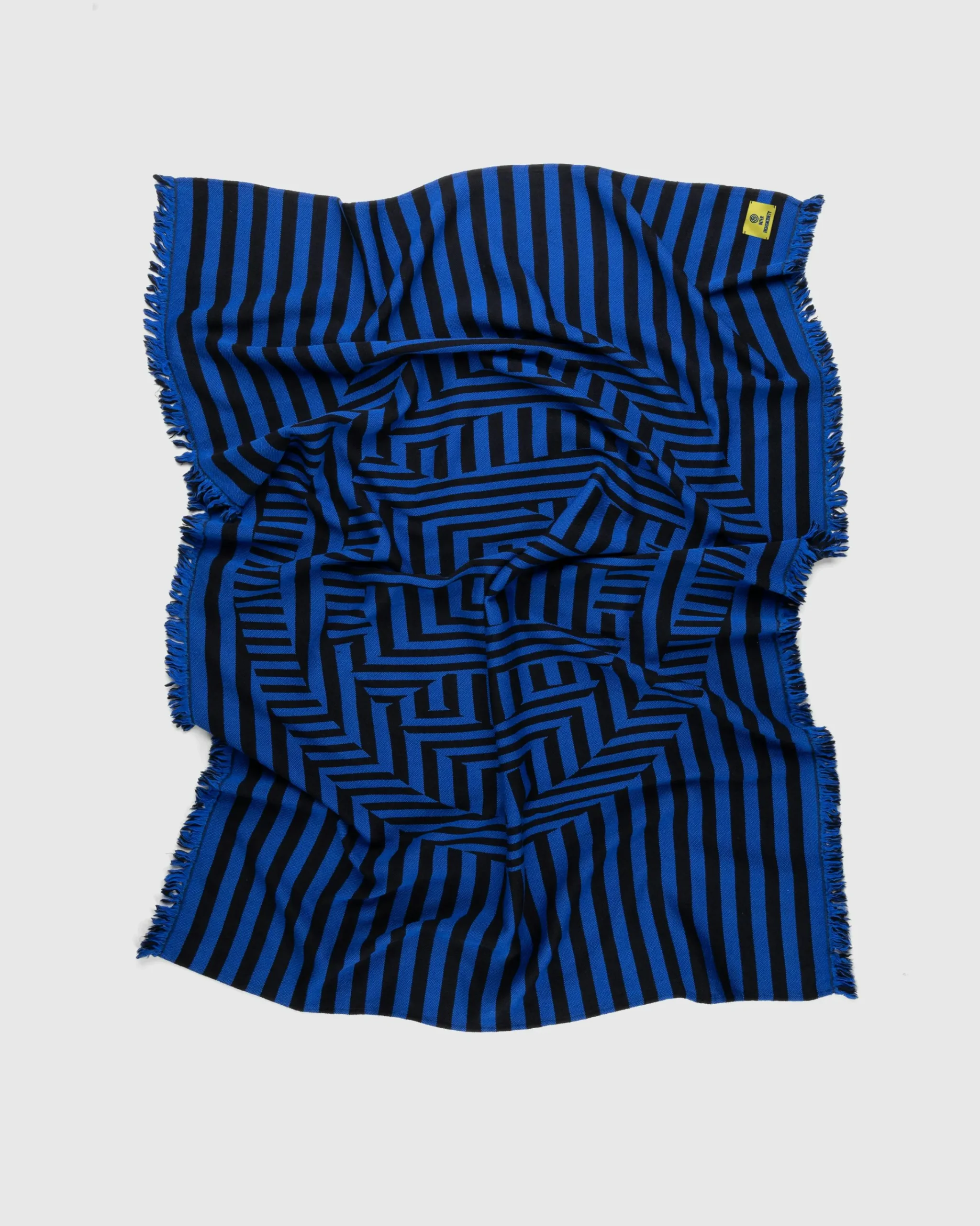 Inter Blanket /Blue- Textiles