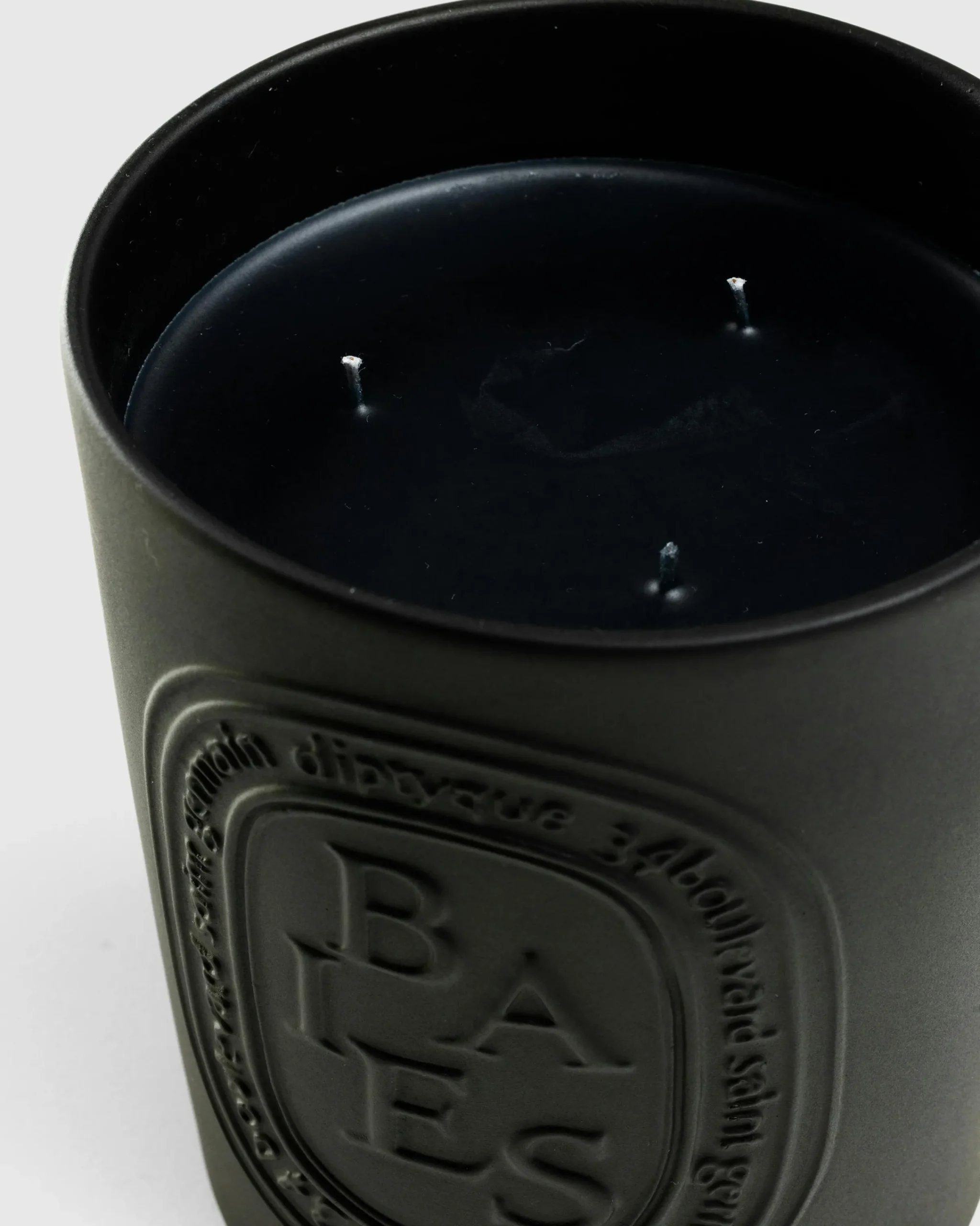 Diptyque Candle Baies 600g- Candles & Fragrances