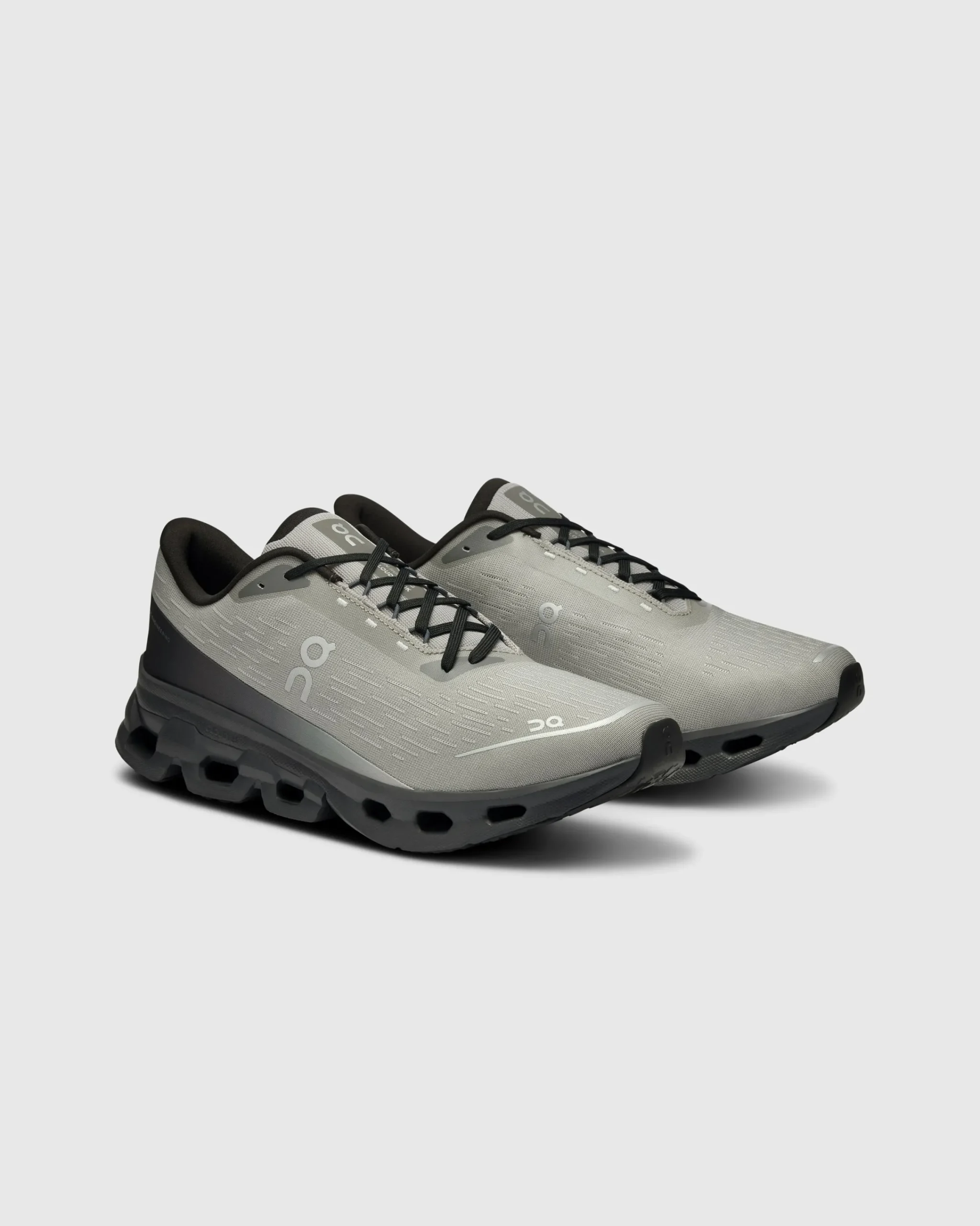 On Cloudspark Fog/Eclipse- Sneakers