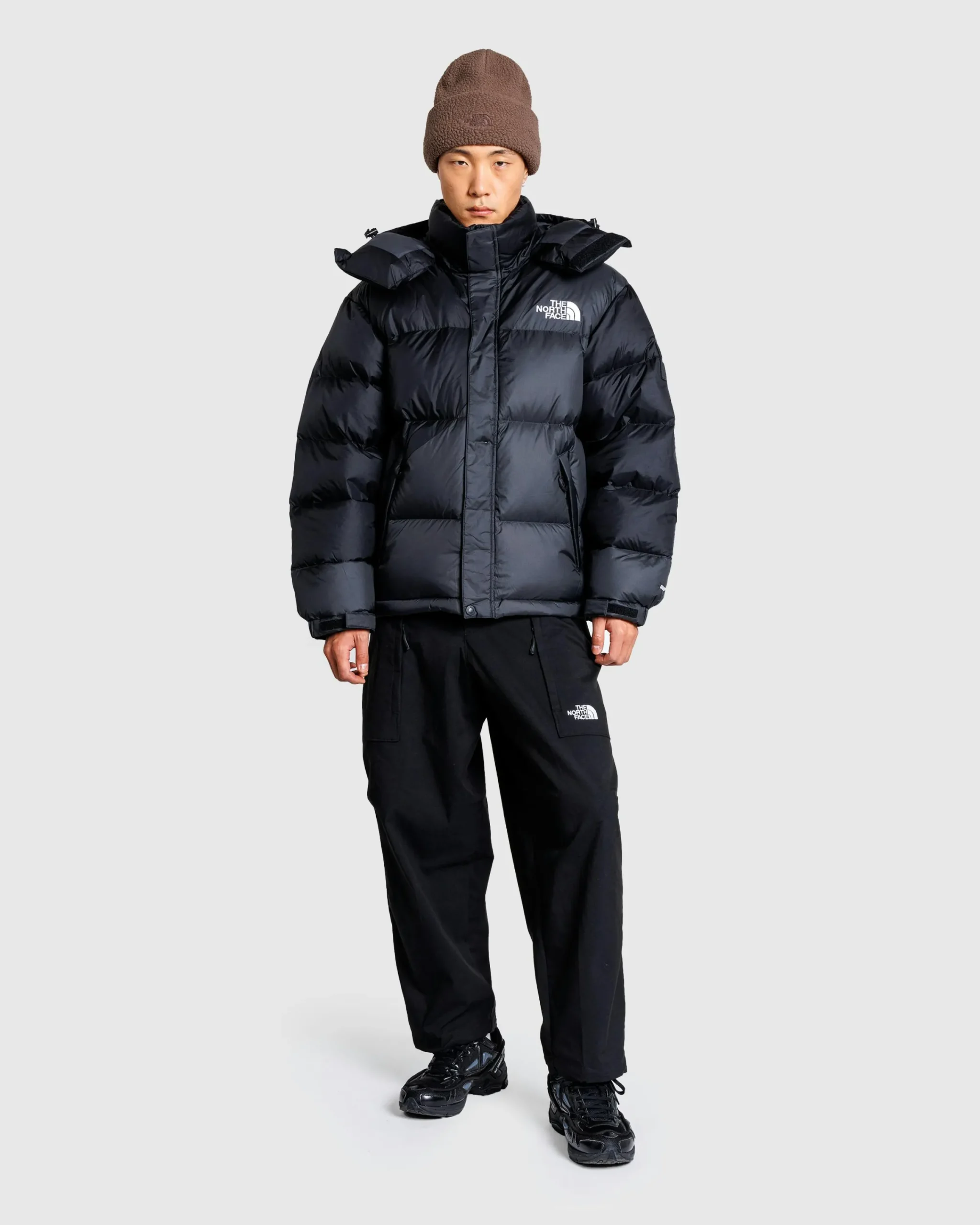 The North Face M TNF x Yinka Ilori Down Puffer Jacket TNF Black/Asphalt Grey- Outerwear