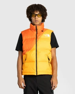The North Face M TNF x Yinka Ilori Down Vest Red Orange/Apricot Glaze- Outerwear