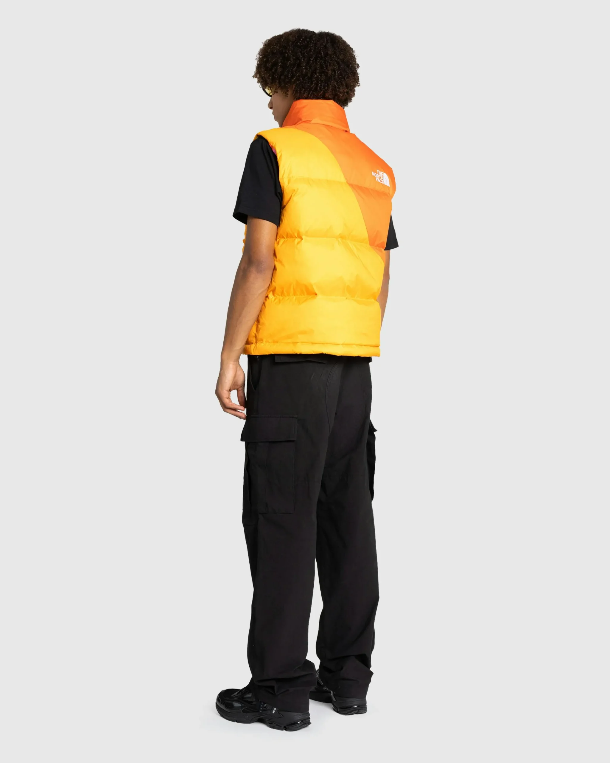 The North Face M TNF x Yinka Ilori Down Vest Red Orange/Apricot Glaze- Outerwear