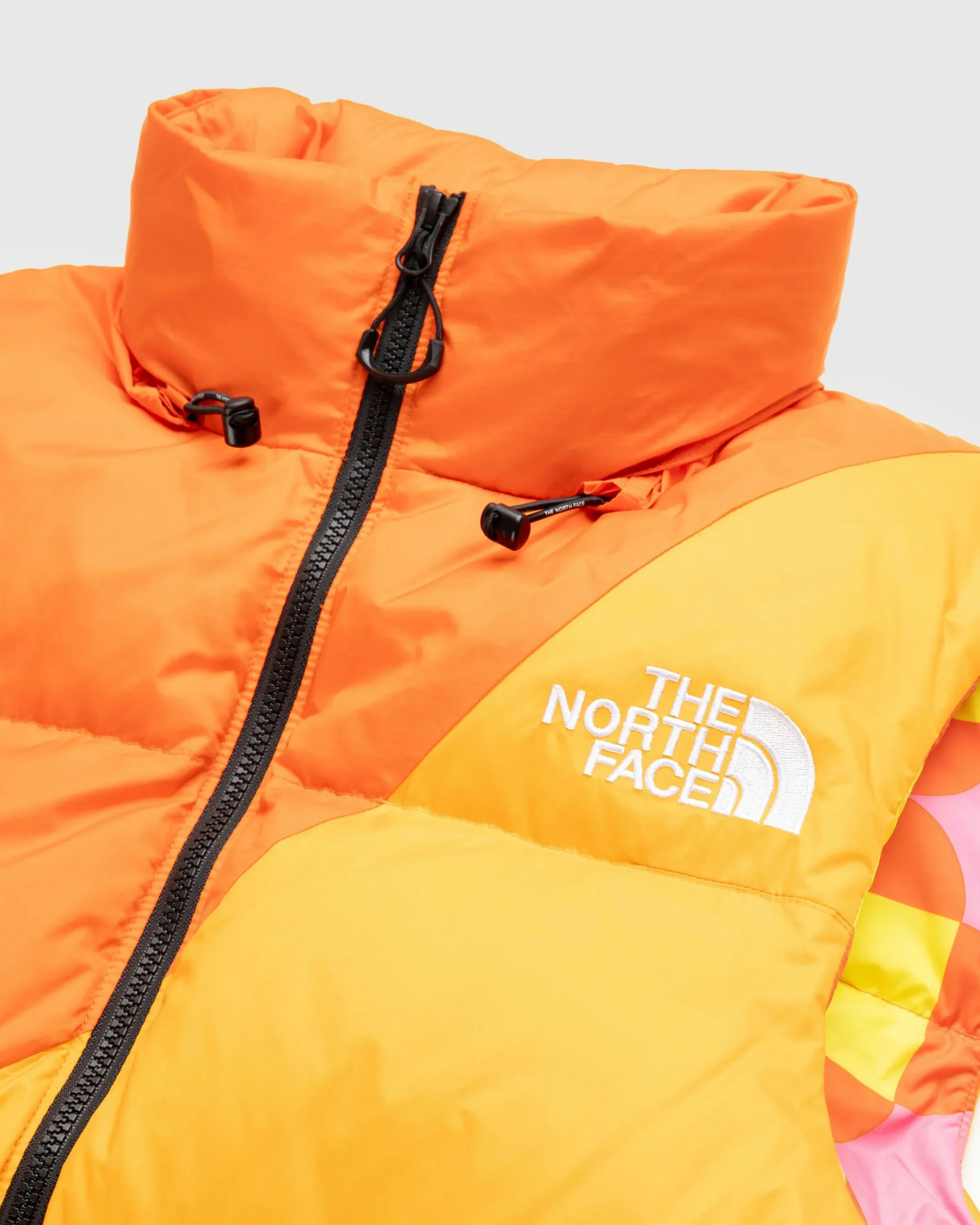 The North Face M TNF x Yinka Ilori Down Vest Red Orange/Apricot Glaze- Outerwear