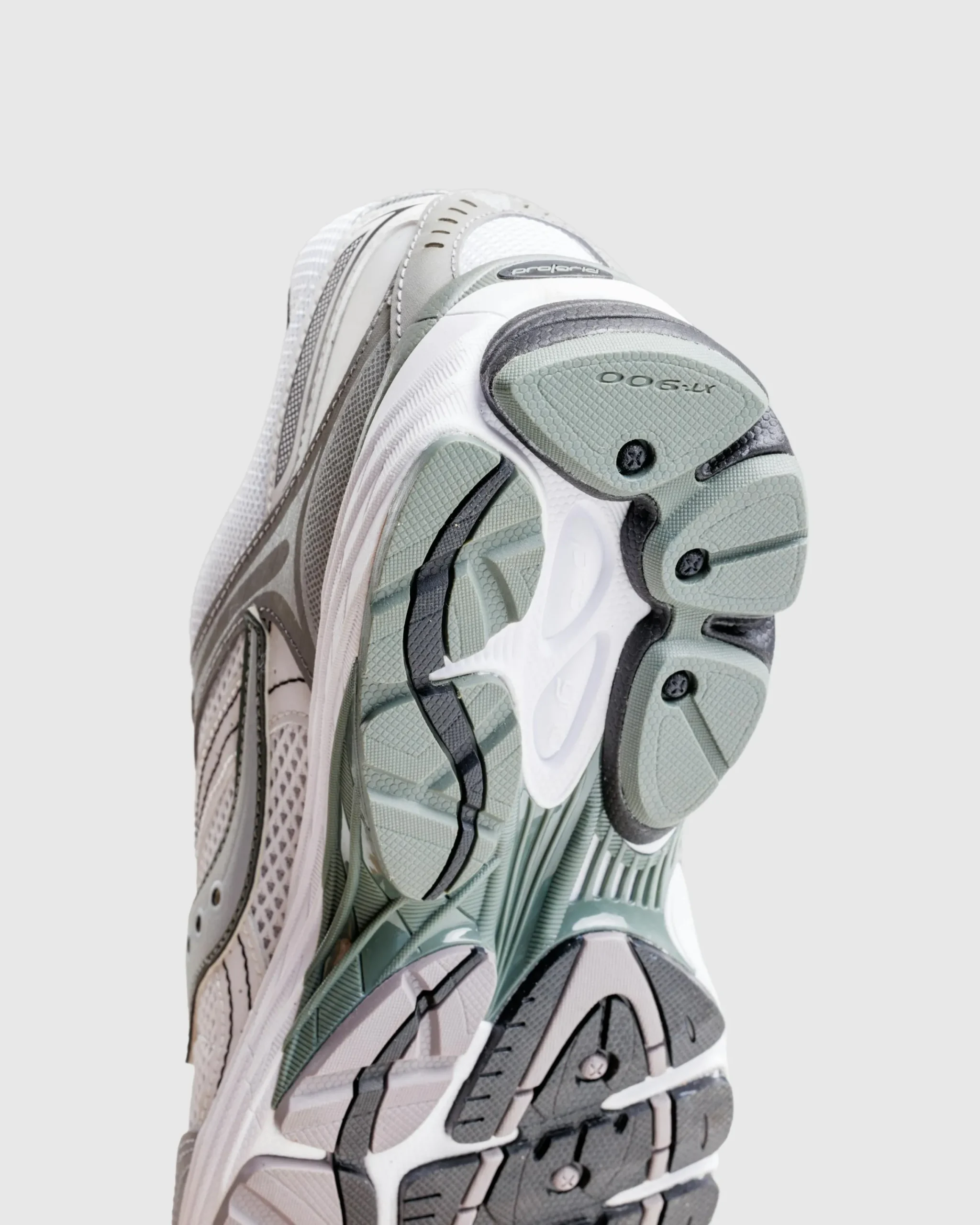 Saucony ProGrid Omni 9- Sneakers