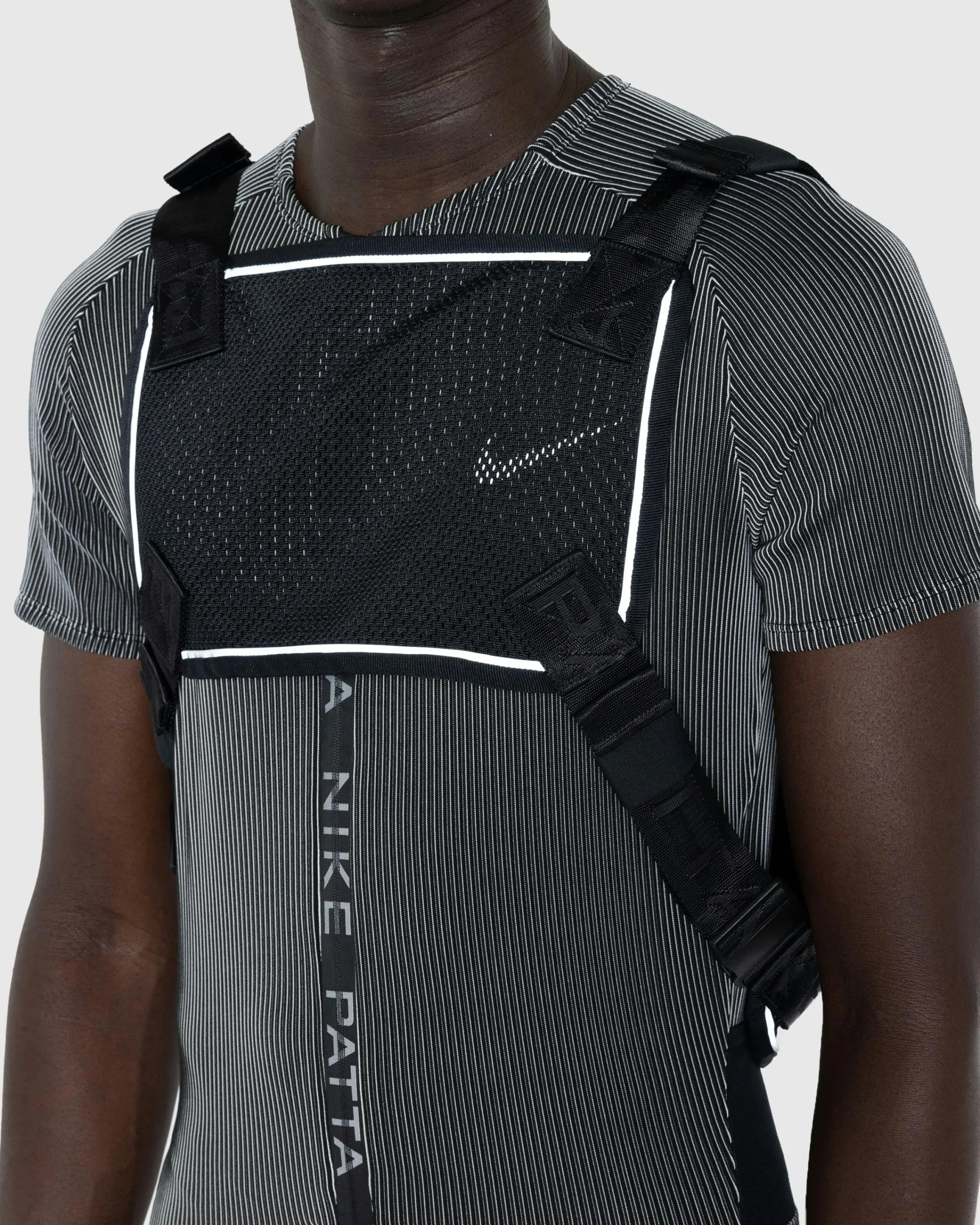 Nike Rig Vest- Outerwear
