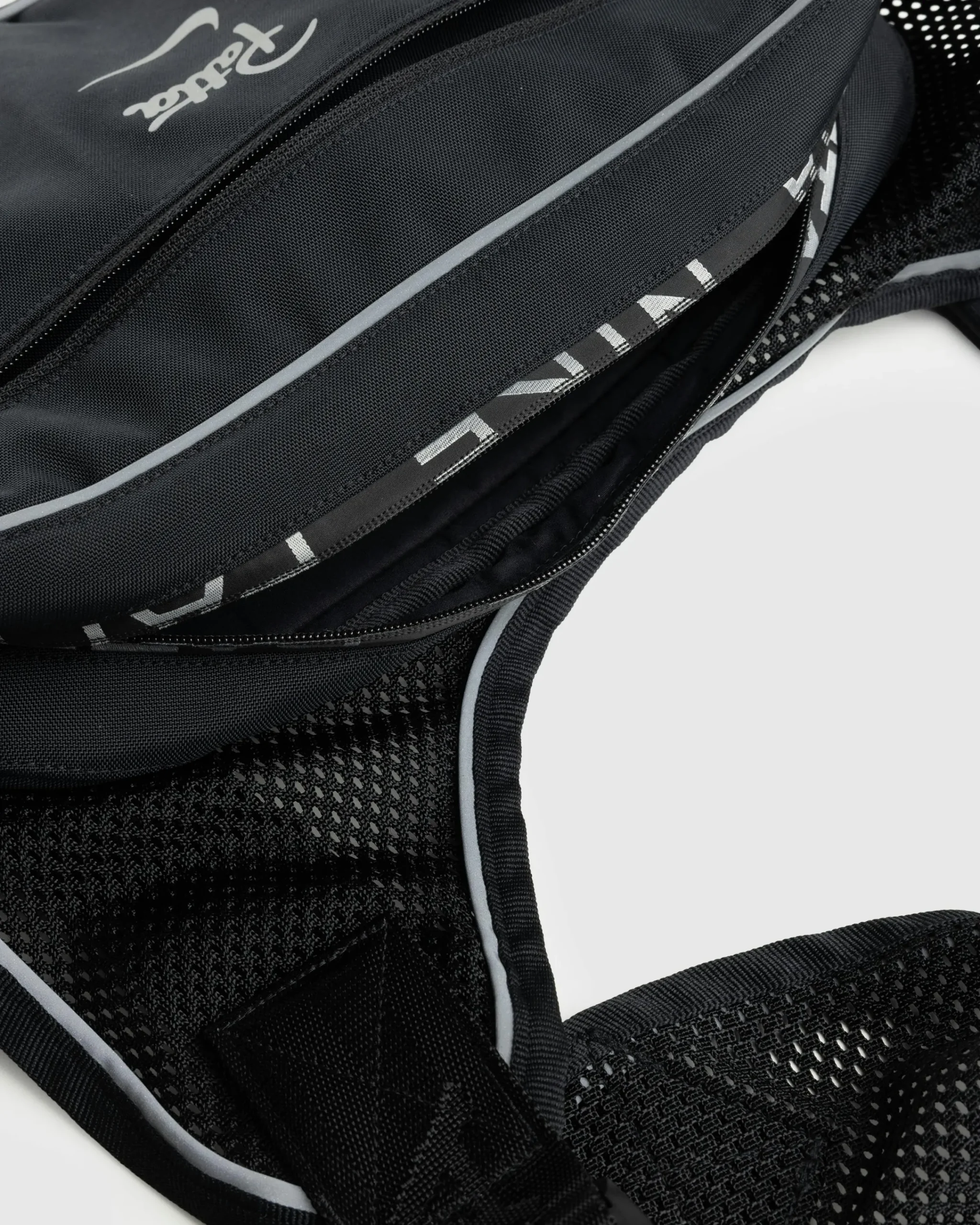 Nike Rig Vest- Outerwear