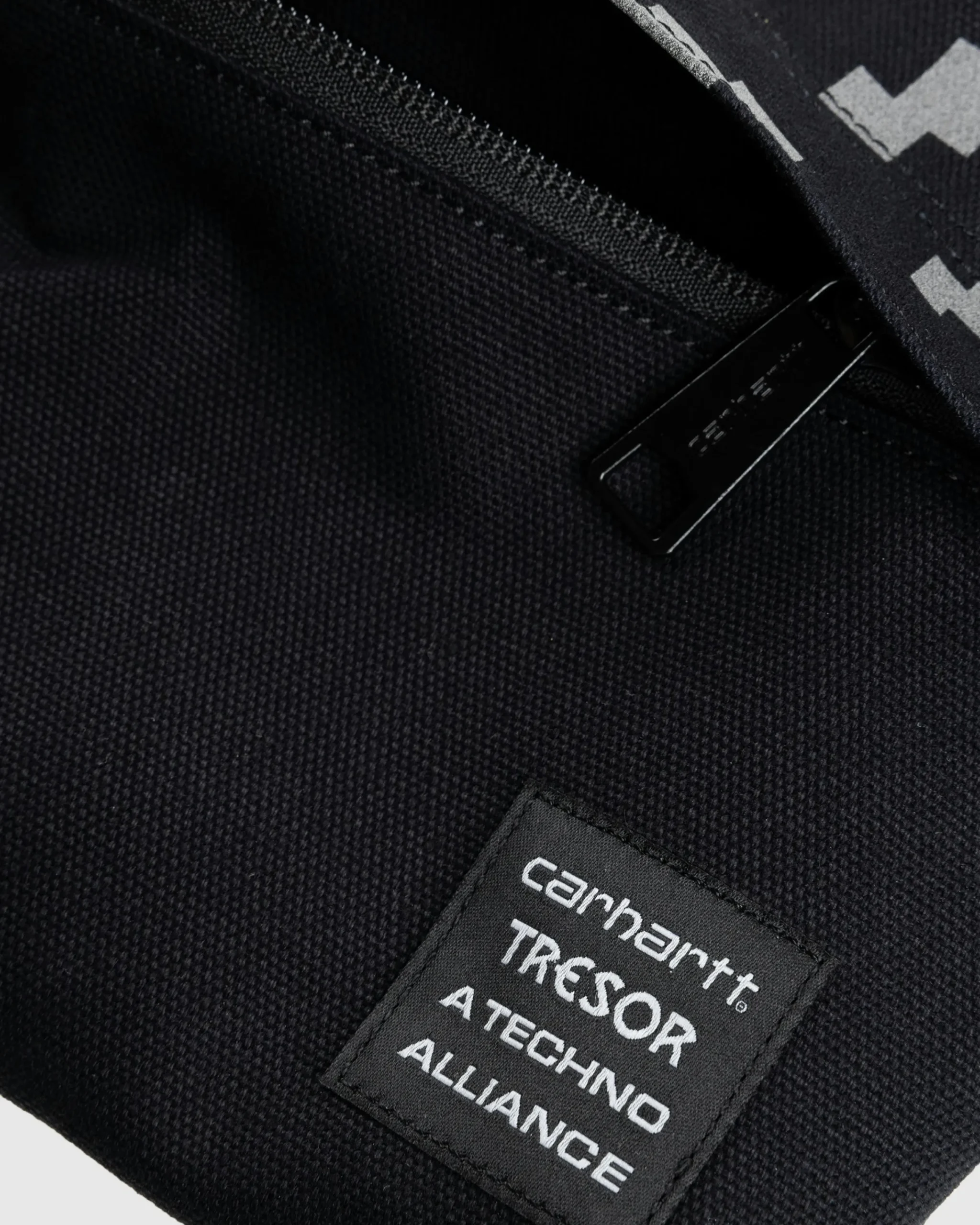 Carhartt WIP Way Of The Light Strap Bag Black/Dark Grey Reflective- Bags